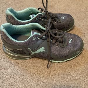 Puma sneakers. Women’s size 7